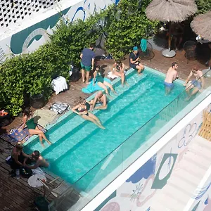 Hostel Selina Secret Garden, Lisbon